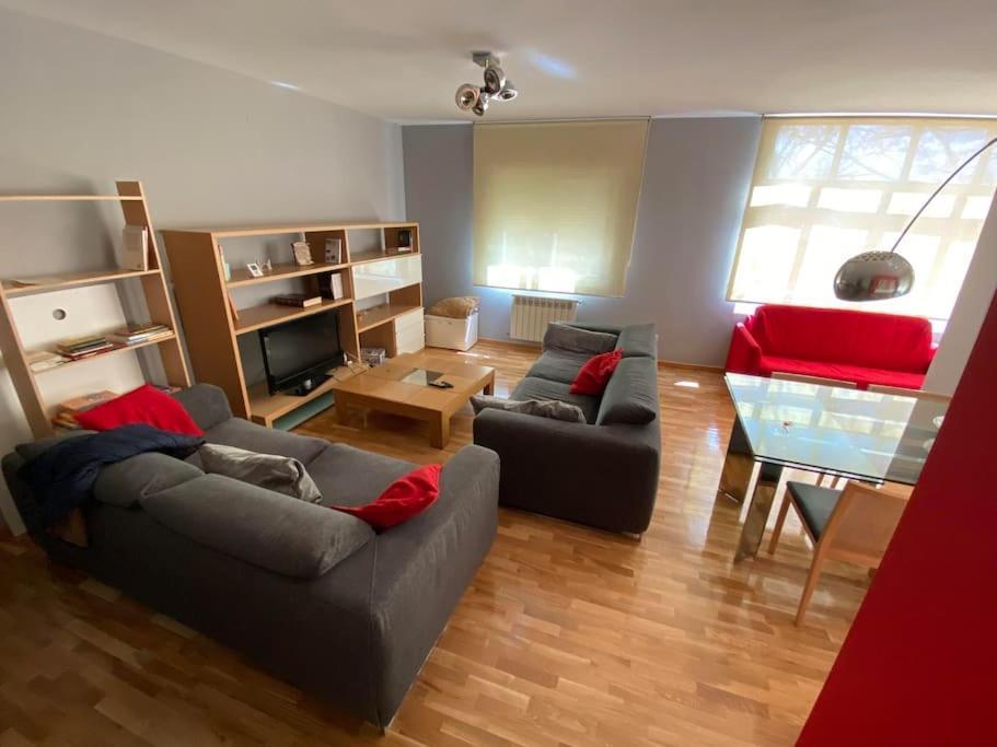 Buen Lugar Trabajo Y Familiar Apartment Ciudad Real Luaran gambar